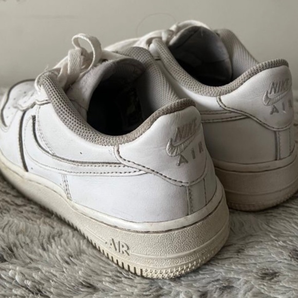 Nike AF1 Sz. 4Y or ladies 6 - Picture 3 of 4